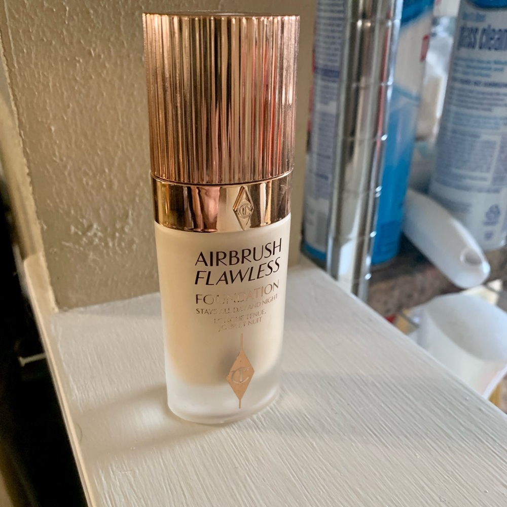 Charlotte Tilbury Airbrush Flawless Foundation